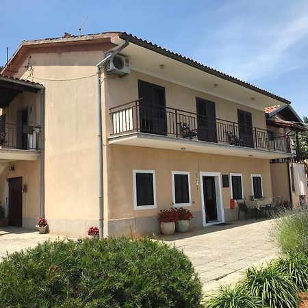 Apartman Elvis Laurana Esterno foto