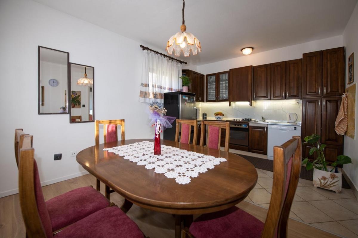 Apartman Elvis Laurana Esterno foto