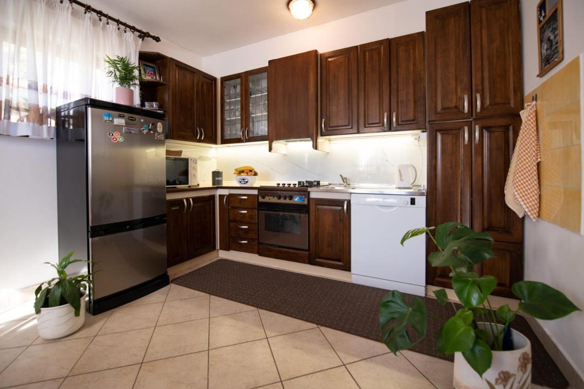 Apartman Elvis Laurana Esterno foto
