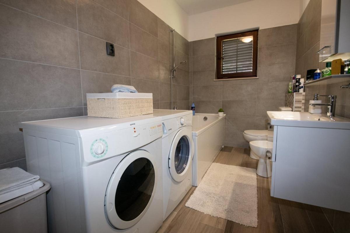 Apartman Elvis Laurana Esterno foto